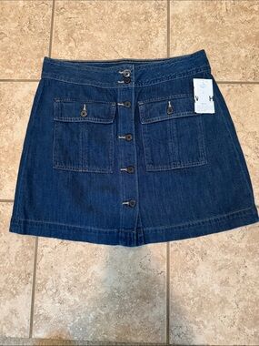 GAP Dark Blue Denim Skirt with Patch Pockets Size 32
